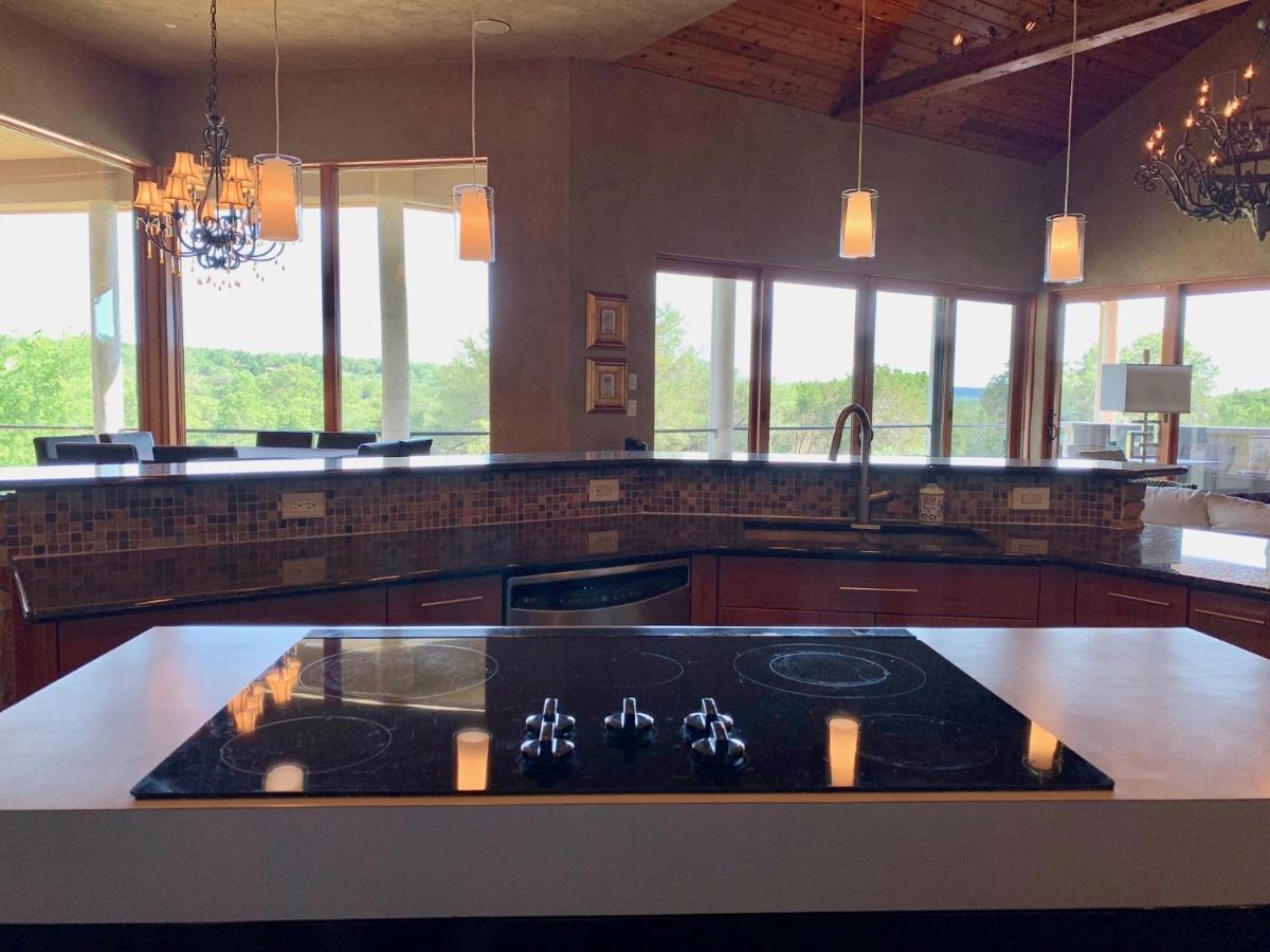 Scenic Hill Country Retreat - Rhino Ranch Villa New Braunfels Ngoại thất bức ảnh