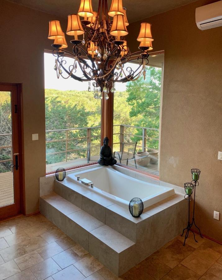 Scenic Hill Country Retreat - Rhino Ranch Villa New Braunfels Ngoại thất bức ảnh