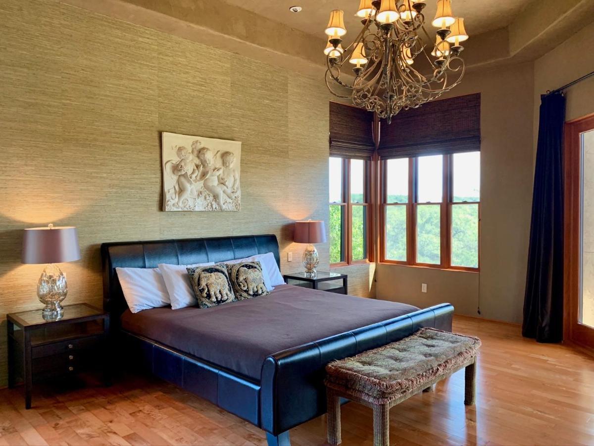 Scenic Hill Country Retreat - Rhino Ranch Villa New Braunfels Ngoại thất bức ảnh