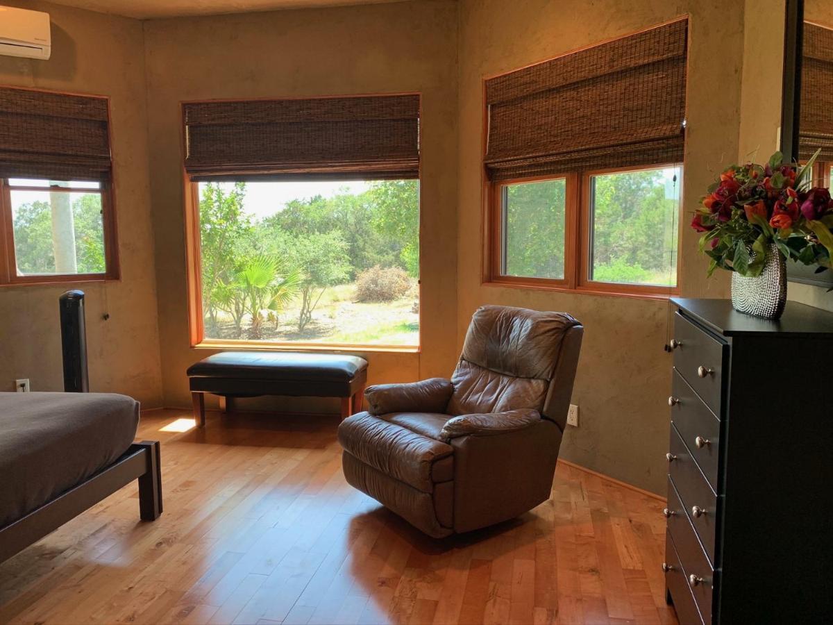 Scenic Hill Country Retreat - Rhino Ranch Villa New Braunfels Ngoại thất bức ảnh